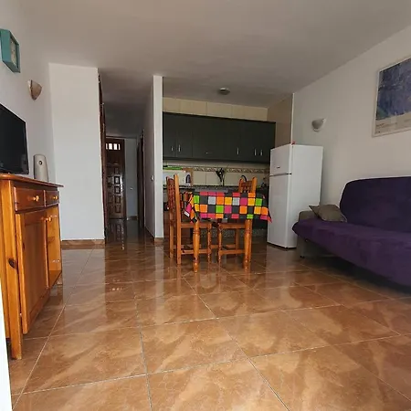 Park Royal Apartment *